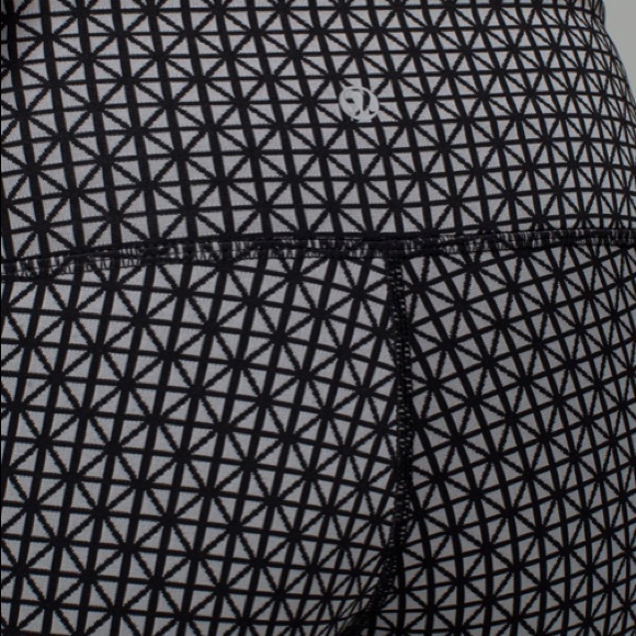 Lululemon sz 8 Wunder Under Geometric leggings - Picture 7 of 13